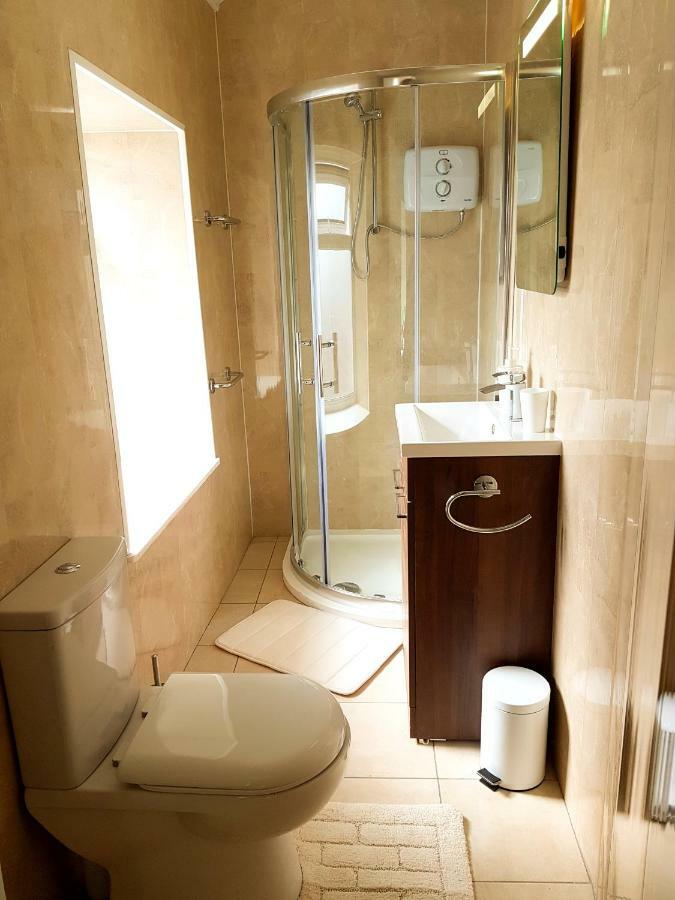 Townhouse In Centre Of Cobh Apartment Ngoại thất bức ảnh