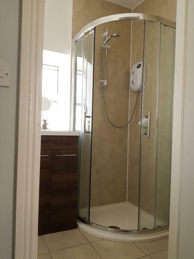 Townhouse In Centre Of Cobh Apartment Ngoại thất bức ảnh